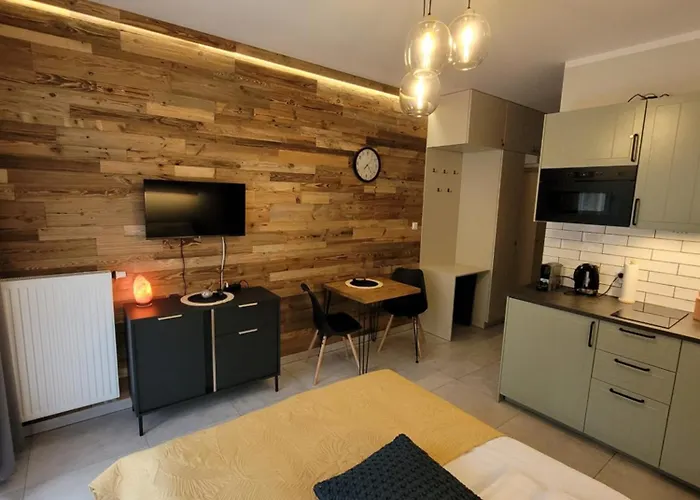 Widok Na Las, Pod Reglami * 스클라르스카포렘바